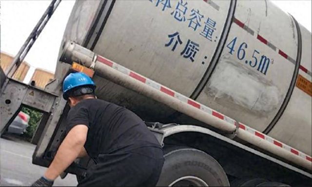 罐车运输乱象中的金龙鱼，当食品安全信任崩塌，股价何以油然而衰