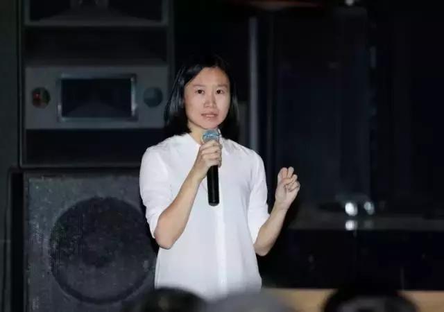 陈唱国际盘中异动，在静默市场中寻找声音的故事