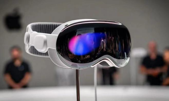 AR眼镜爆了，博士眼镜三天暴涨72%资本狂欢还是超级入口觉醒？