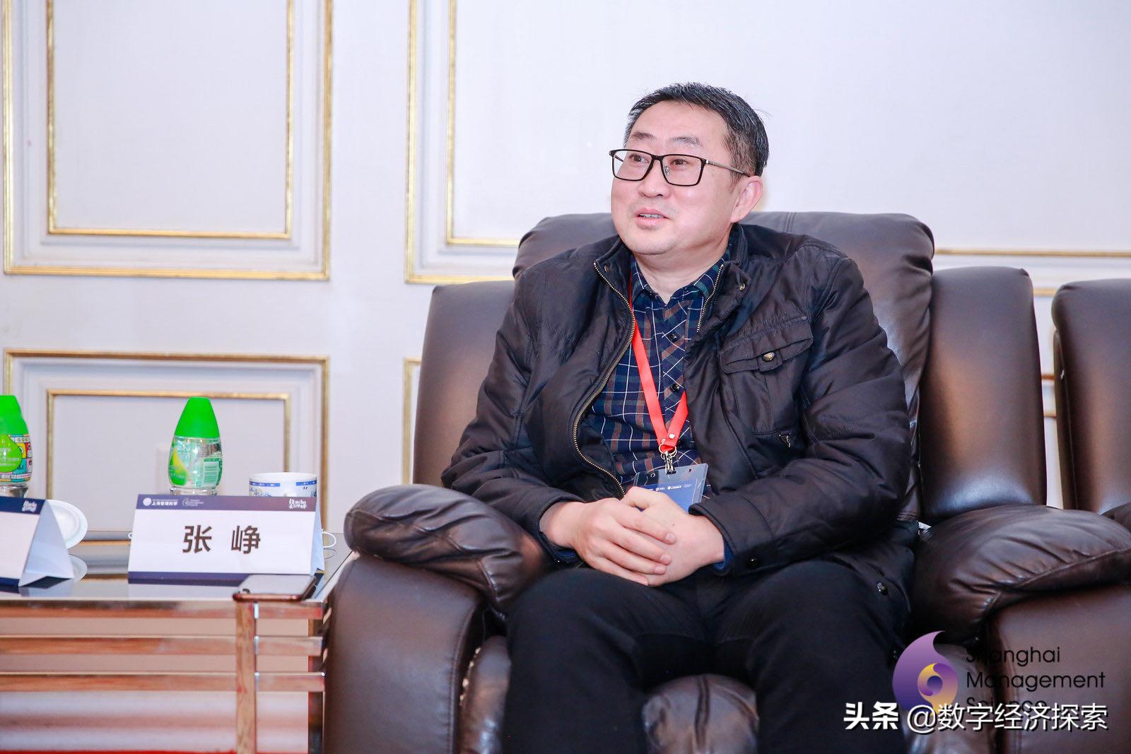 解码中欧汪泓,一位跨界学者与教育变革者的时代剪影 解码中欧汪泓,一位跨界学者与教育变革者的时代剪影
