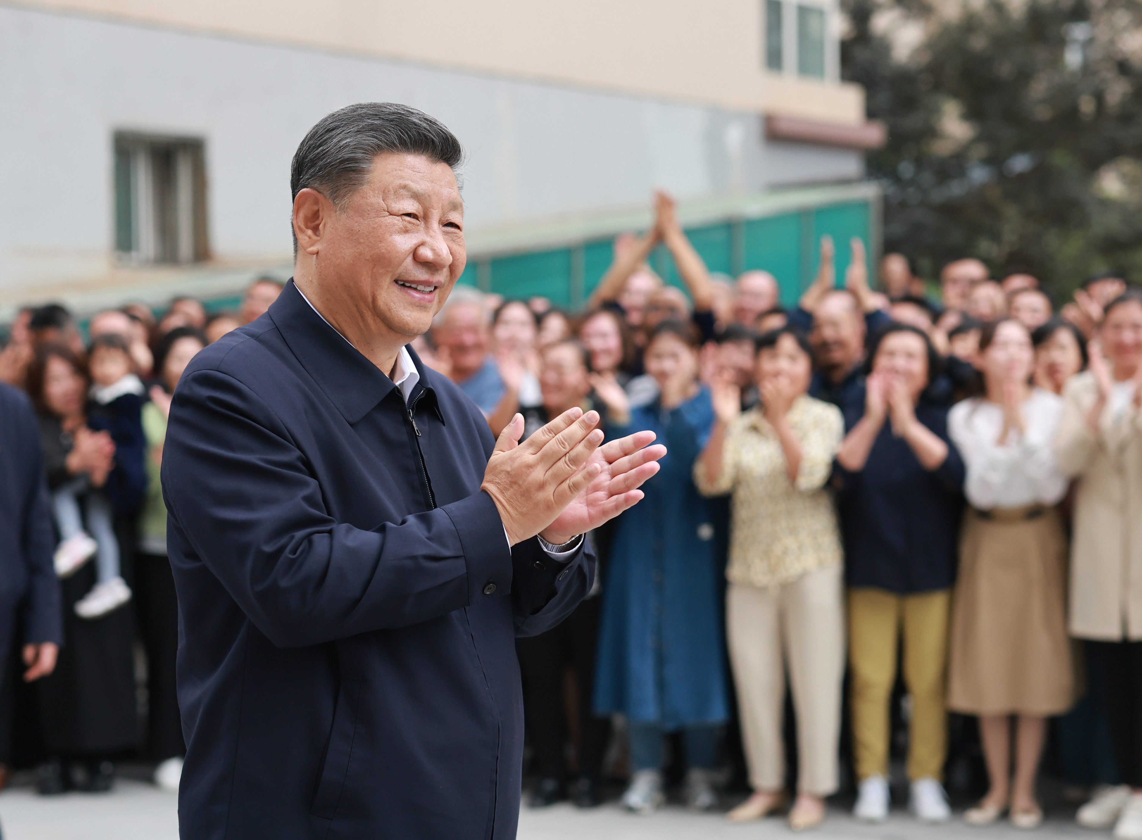 将中央决定转化为亿万人民的幸福生活