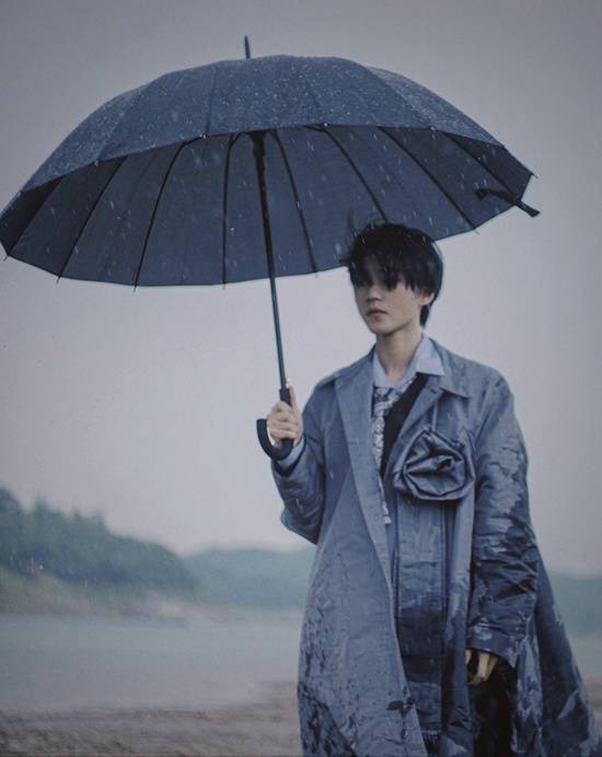 与其怨天,不如撑伞,为何多雨只是我们困境的替罪羊 与其怨天,不如撑伞,为何多雨只是我们困境的替罪羊