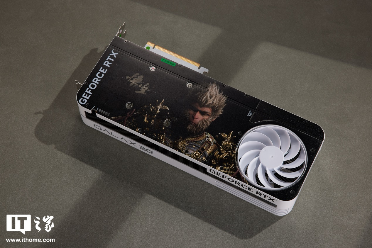 IT之家开箱iGAME RTX 4070 Ti SUPER Advanced 显卡图赏，金属质感与赛博美学的完美碰撞