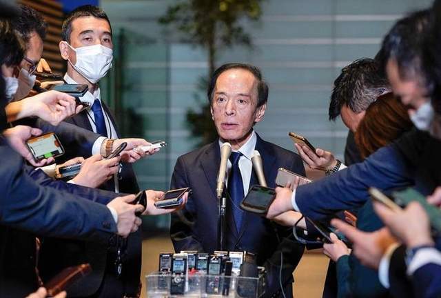植田和男的三重奏，在通胀、日元与政治风暴中寻找日本经济复苏的音准