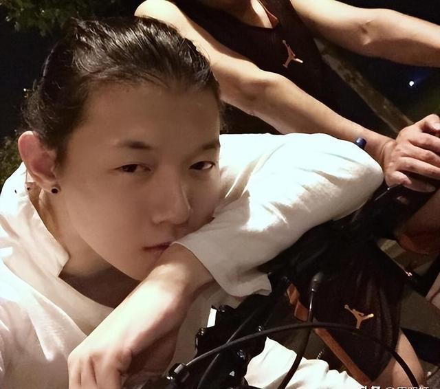 公司，现代文明的基石与人性博弈的舞台