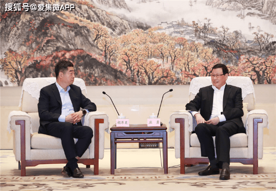 从追光者到驭光人,贺荣明与他的半导体中国芯宏图 从追光者到驭光人,贺荣明与他的半导体中国芯宏图