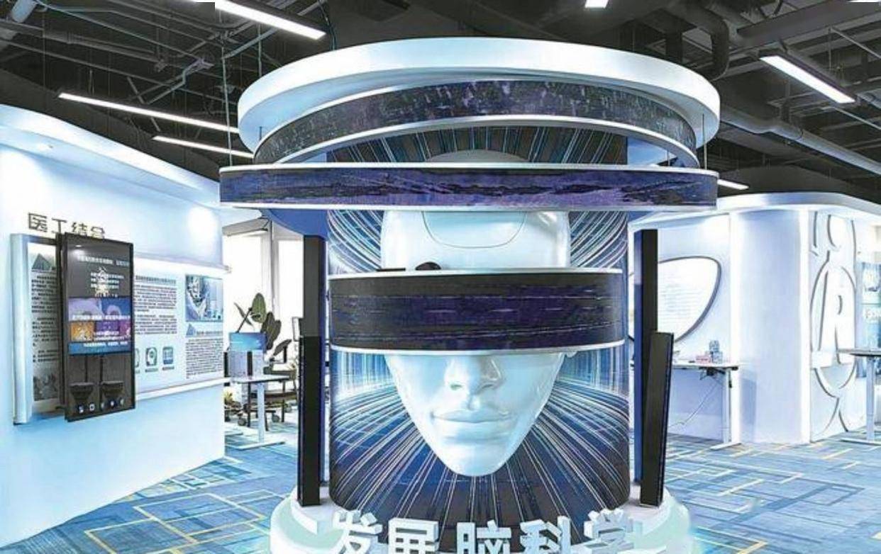 岩山科技，在数字旷野上凿刻未来
