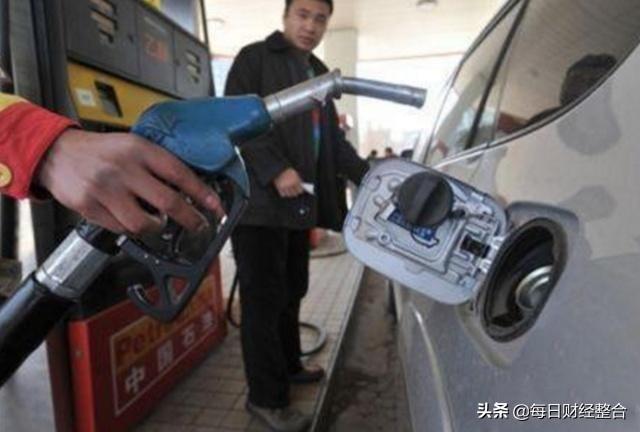 OPEC+拟加速增产令油价承压，全球能源市场迎来供给冲击新变量