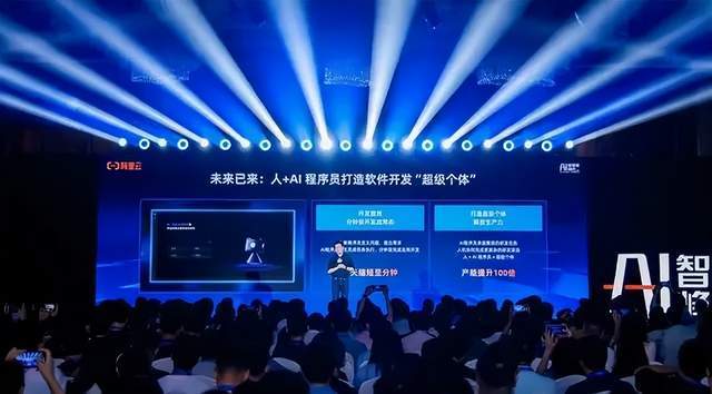 当算法学会动手，阿里联手首发两大AI智能体，我们离自动驾驶的数字员工还有多远？