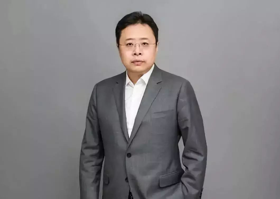 邵宇，在时代的褶皱里，做一个清醒的观察者