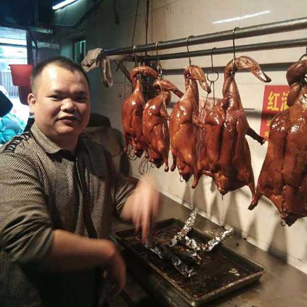 当烤鸭误入烧鹅店,广东人坐不住了 当烤鸭误入烧鹅店,广东人坐不住了