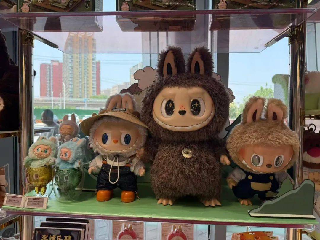 抢不到的LABUBU 抢不到的LABUBU