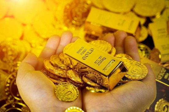 铂金的逆袭，从被黄金甩在身后，到成为2025年最亮眼的黑马